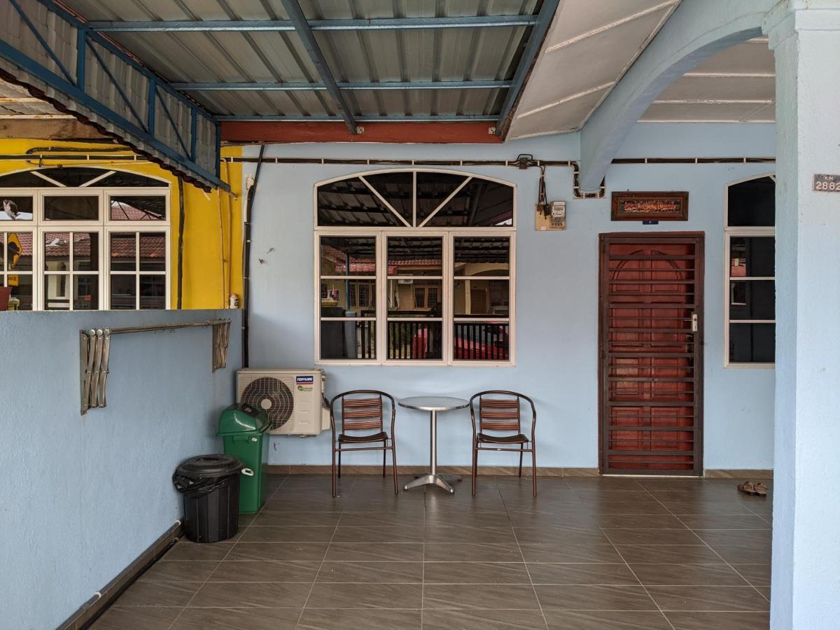 Aryani Homestay Kampong Kelemak Kamer foto