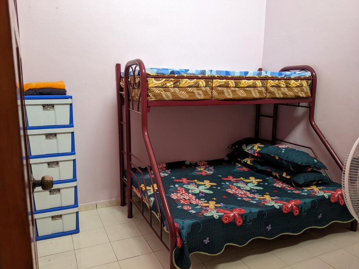 Aryani Homestay Kampong Kelemak Kamer foto
